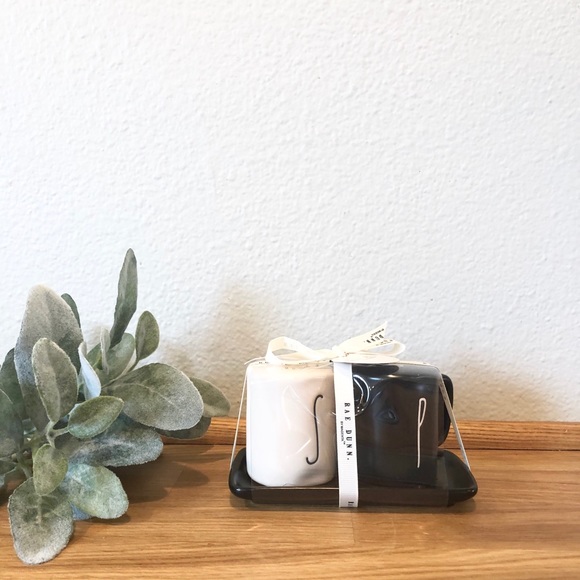 Rae Dunn Accessories - Rae Dunn SALT PEPPER Shakers